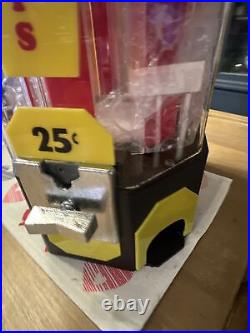 Rare Vintage'NUGGETS' New VENDING MACHINE WITH KEY 25 Cent New Damaged Handle
