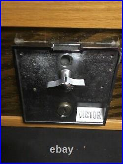 Rare Vintage Victor Vendorama vending machine Gumball oak wood Huge size! 1950s