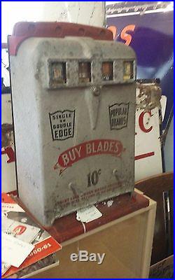 Razor Blade Vintage Vending Machine / Shipping Available