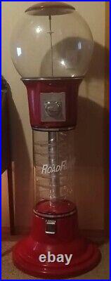 Roadrunner Upright Spiral Gumball Vending Machine Pre-Owned Good Condition
