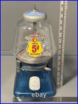 Silver King 5 Cent Gumball / Peanut Machine Vintage Vending. Original Condition