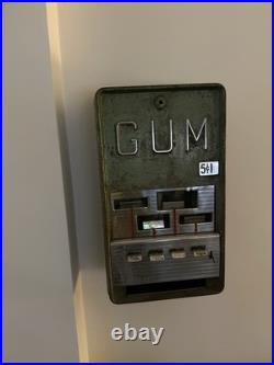 Superior Mfg. Co. Vintage Wall-Mounted Candy Vending Machine 5¢ Green Metal