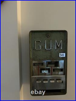 Superior Mfg. Co. Vintage Wall-Mounted Candy Vending Machine 5¢ Green Metal