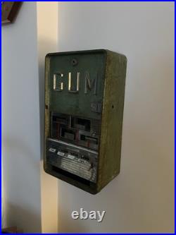 Superior Mfg. Co. Vintage Wall-Mounted Candy Vending Machine 5¢ Green Metal