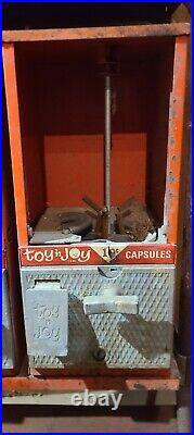 Toy In Joy candy machine vintage