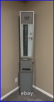 U-Select-It. Vintage Candy & Snack Vending Machine Coin-Operated 15 Cents 1950s