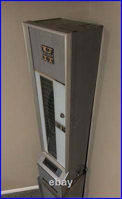 U-Select-It. Vintage Candy & Snack Vending Machine Coin-Operated 15 Cents 1950s