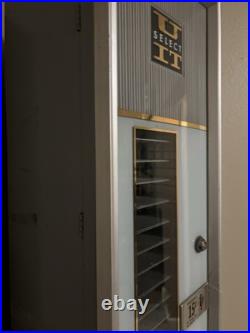 U-Select-It. Vintage Candy & Snack Vending Machine Coin-Operated 15 Cents 1950s