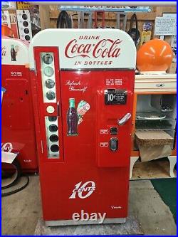 VENDO 81 B Coca Cola Vintage Coke Machine Professional Restoration