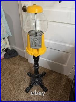 VINTAGE 1940s-1950s CAST IRON GUMBALL MACHINE YELLOW PEDESTAL CANDY DISPENSER