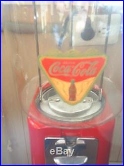 VINTAGE- 1950's Coca Cola THEMED Oak Candy / guumball Machine Glass globe NICE