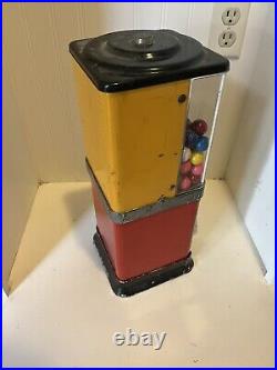 VINTAGE 1950's VICTOR TOPPER 5 CENT GUMBALL VENDING MACHINE