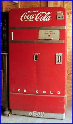 VINTAGE 1950's orig. Vendo 83 Coca Cola Machine All There Untested