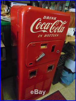 VINTAGE 1950s VMC 72 Double Chute Coca Cola Machine Almost Original