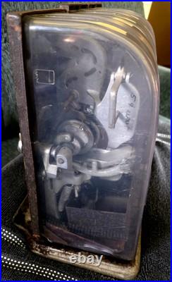 VINTAGE ANTIQUE ART DECO Vending Machine 6 8 11 Cent Postage Stamp Machine
