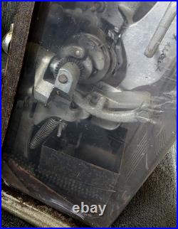 VINTAGE ANTIQUE ART DECO Vending Machine 6 8 11 Cent Postage Stamp Machine