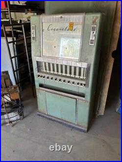 VINTAGE COIN OPERATED CIGARETTE VENDING MACHINE, 1940's NATIONAL VENDORS MODEL