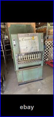 VINTAGE COIN OPERATED CIGARETTE VENDING MACHINE, 1940's NATIONAL VENDORS MODEL