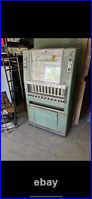 VINTAGE COIN OPERATED CIGARETTE VENDING MACHINE, 1940's NATIONAL VENDORS MODEL