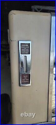 VINTAGE COIN OPERATED CIGARETTE VENDING MACHINE 1950's NATIONAL MODEL 113