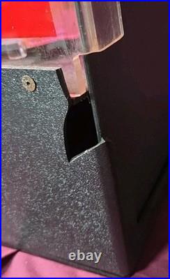 VINTAGE Hershey's Nuggets/ Reeses PB Cups 25 Cent Vending Machine With Key Works