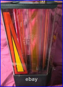 VINTAGE Hershey's Nuggets/ Reeses PB Cups 25 Cent Vending Machine With Key Works