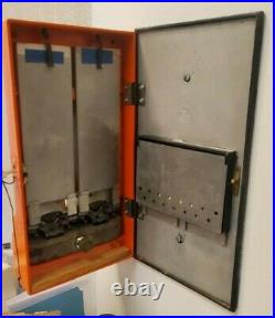 VINTAGE Midget 1 Cent / Penny Coin Operated 1920 Cigarette Vending Machine