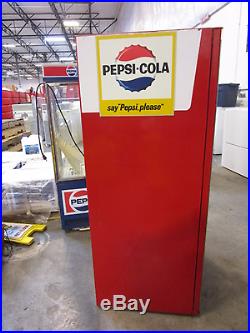 VINTAGE Vendo Coke Vending Machine H63A Original Paint Tested AS IS (450)