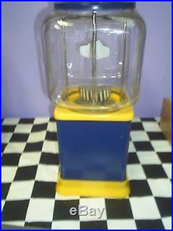 VINTAGE Victor Model topper Glass Globe 1 Cent gumball machine Blue asis
