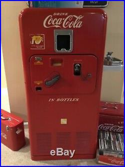 VMC 33, Vintage Original Coke Machine -IT RUNS! Water Fountain Attached