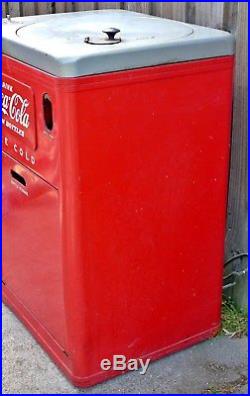 VTG 1940s Vendo V23 Coca Cola Coke Machine All Original Functioning with Key COLD