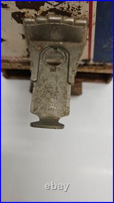 Vend-Rite Kleenex Tissue Vending Machine 5¢ 37 Metal Coin Op Dispenser Vintage