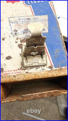 Vend-Rite Kleenex Tissue Vending Machine 5¢ 37 Metal Coin Op Dispenser Vintage