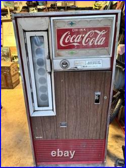 Vendo V-63 Coca-Cola Vintage Soda Vending Machine Cold Beverage