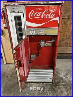 Vendo Vintage Coke Machine