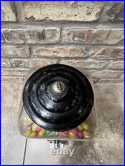 Victor Topper 1 Cent Penny Gumball Vending Machine withKey Square Glass Globe 50s