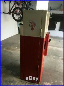 Vintage 10 cent COKE MACHINE original CAVALIER C-51 Coca-Cola vending machine