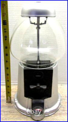 Vintage (15) Carousel Bubble Gum Machine. 25 Silver Great Condition