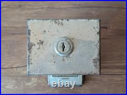 Vintage 1930s Moderne Vendor 1¢ Hershey's Milk Chocolate Bar Vending Machine 18