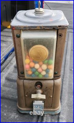 Vintage 1940's 1 Cent Gumball Vending Machine With Original Key Works