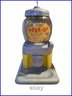 Vintage 1940's Perk-Up Coin Operated Gumball With Key 10 Cent