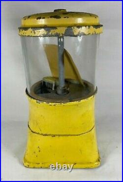 Vintage 1940's Yellow Regal 5 Cent Peanut Gumball Vending Machine With Glass Globe