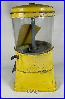 Vintage 1940's Yellow Regal 5 Cent Peanut Gumball Vending Machine With Glass Globe