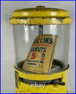 Vintage 1940's Yellow Regal 5 Cent Peanut Gumball Vending Machine With Glass Globe