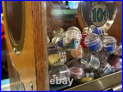 Vintage 1940s Victor Vending Machine 70 + Original Unopened Capsule Prize Toys