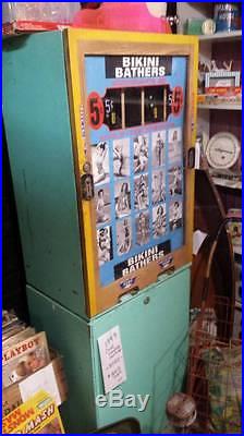 Vintage 1949 Antique Chicago Coin Bikini Bathers card vending pinball machine
