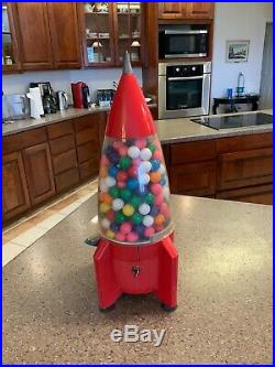 Vintage 1950's Carton Rocket Gumball Machine 1 Cent Really Great Condition