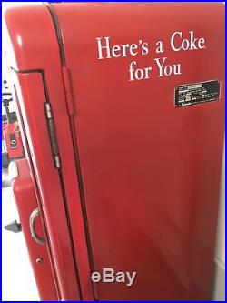 Vintage 1950's Coca Cola Machine