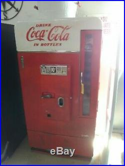 Vintage 1950's Coke Bottle Machine