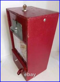 Vintage 1950's Hit The Target 1 Cent Gumball Machine Working With Key